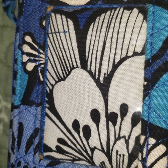 🍀NWOT Vera Bradley wristlet FREE WITH PURCHASE OF VERA BAG - Picture 7 of 7